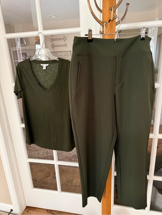 Athleta Pants - Athleta Olive Straight-Leg Ponte Ankle Pants & Matching Tee